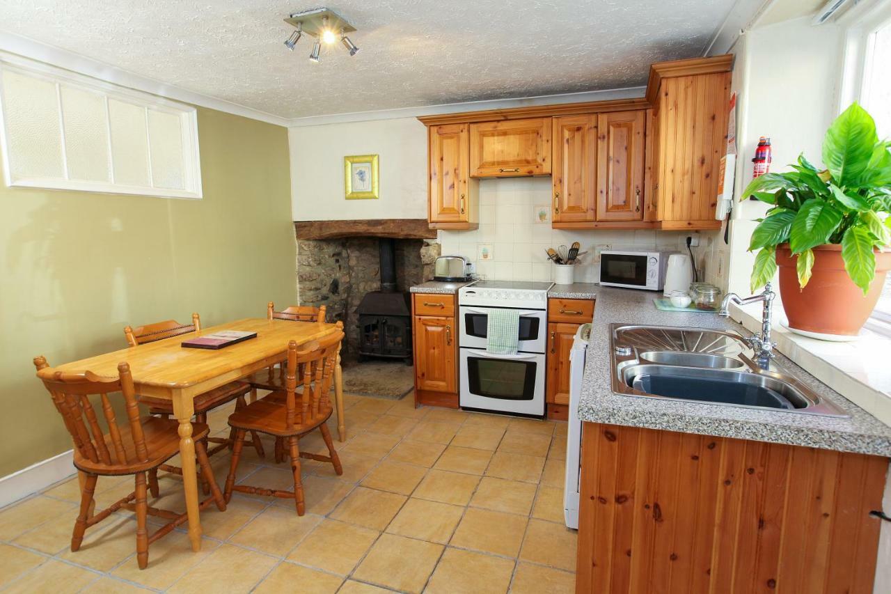 Scenery Cottage Bridford Bagian luar foto